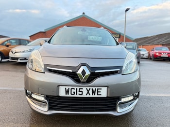 Used Renault Grand Scenic 2015 for sale - 76430640: Photo