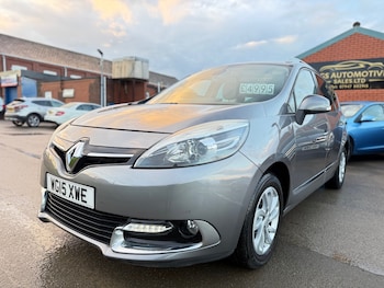 Used Renault Grand Scenic 2015 for sale - 76430640: Photo