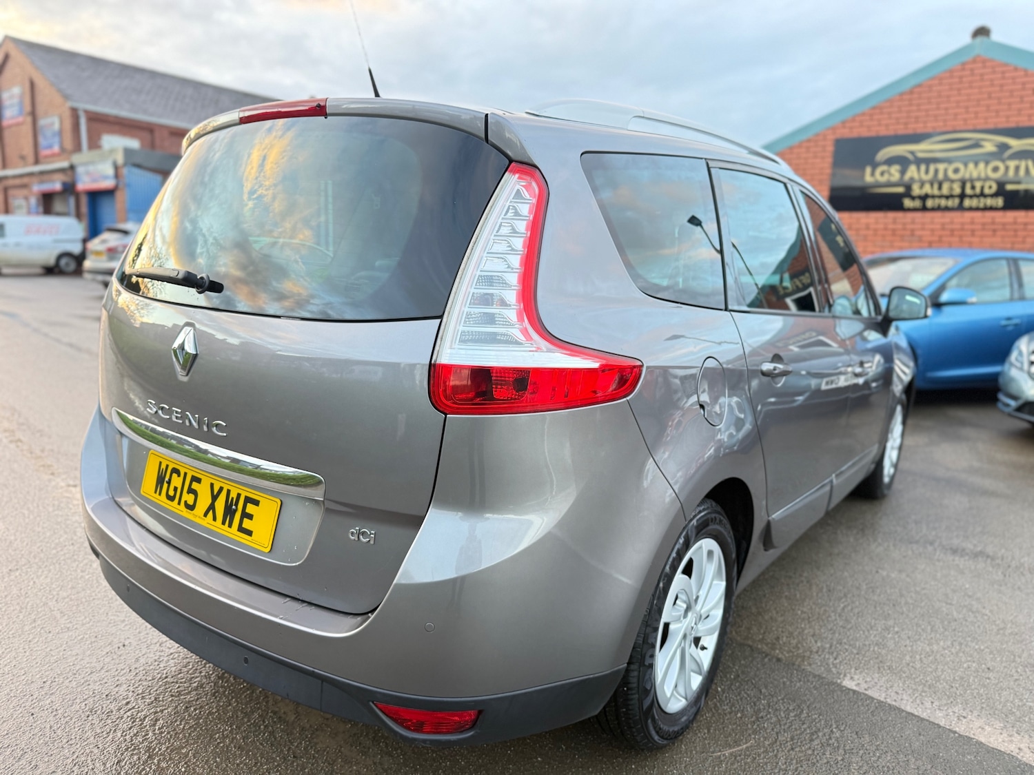 Used Renault Grand Scenic 2015 for sale - 76430640: Photo 8