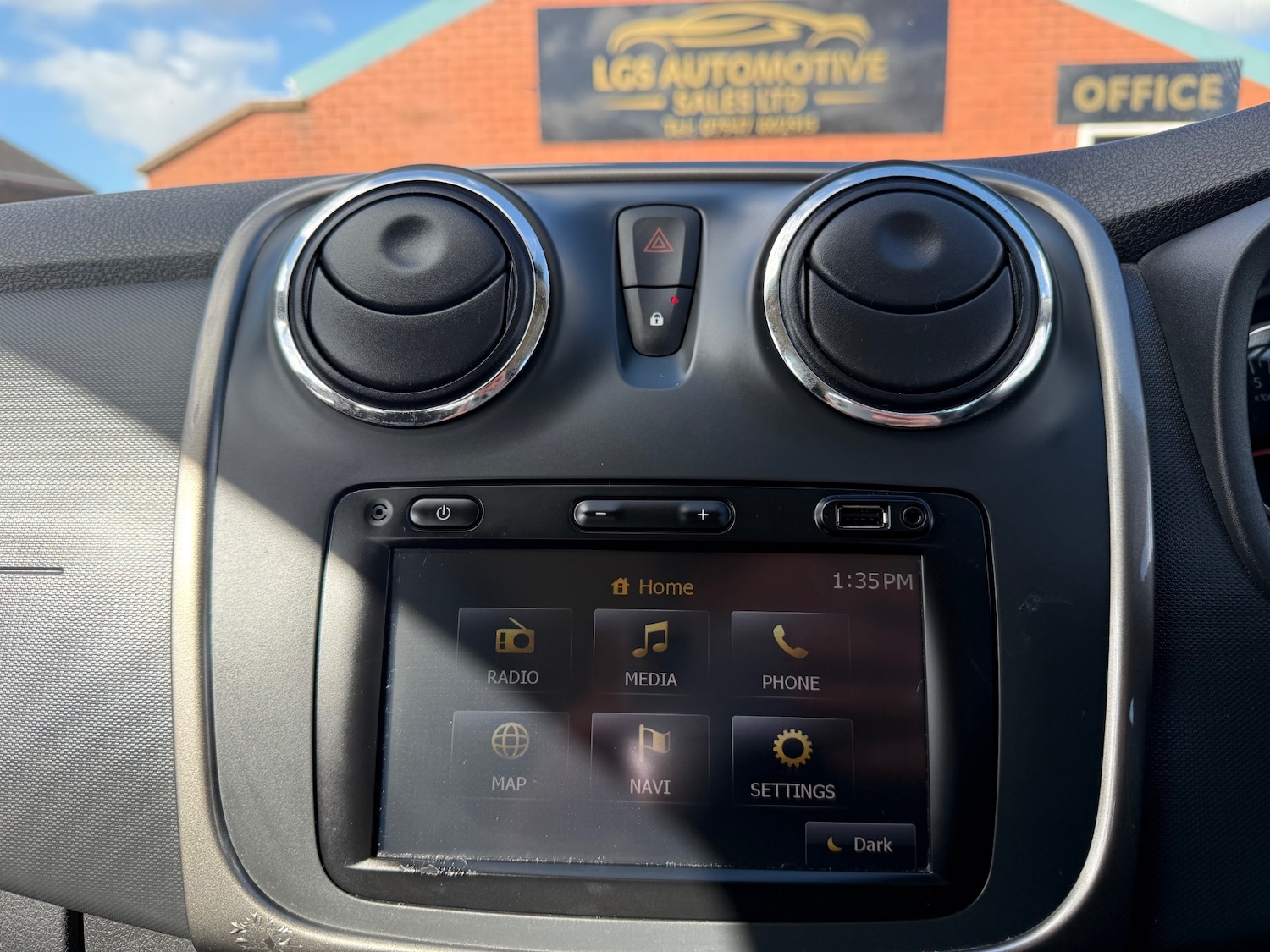 Used Dacia Sandero Stepway 2014 for sale - 77891758: Photo 14