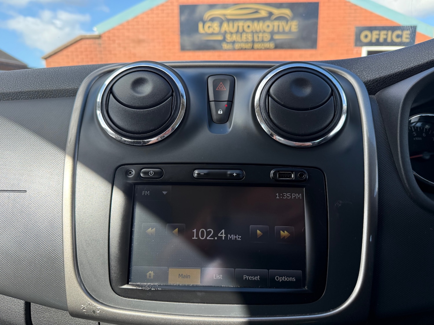 Used Dacia Sandero Stepway 2014 for sale - 77891758: Photo 15