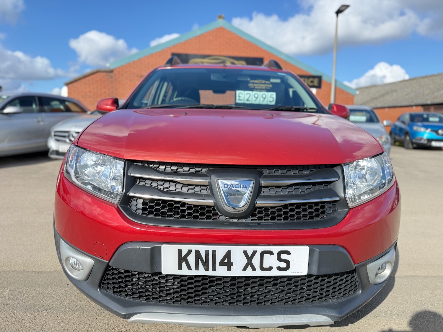 Used Dacia Sandero Stepway 2014 for sale - 77891758: Photo 2