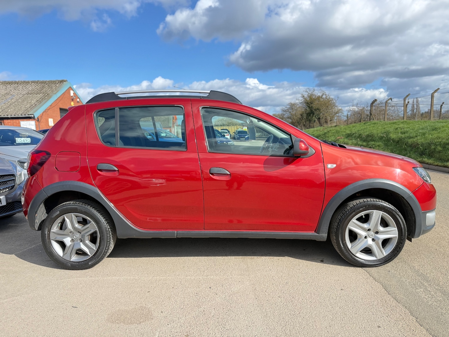 Used Dacia Sandero Stepway 2014 for sale - 77891758: Photo 5