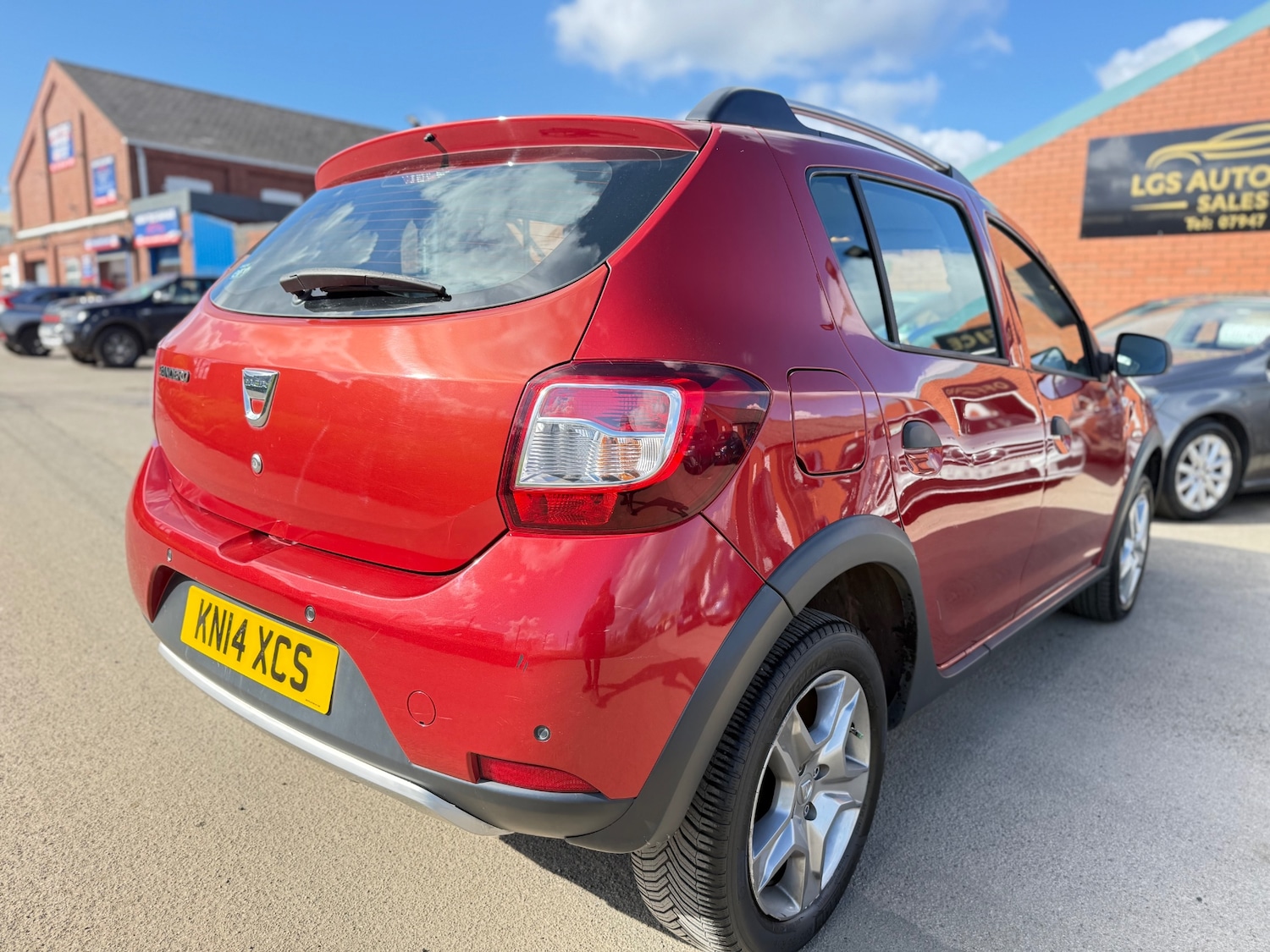 Used Dacia Sandero Stepway 2014 for sale - 77891758: Photo 8