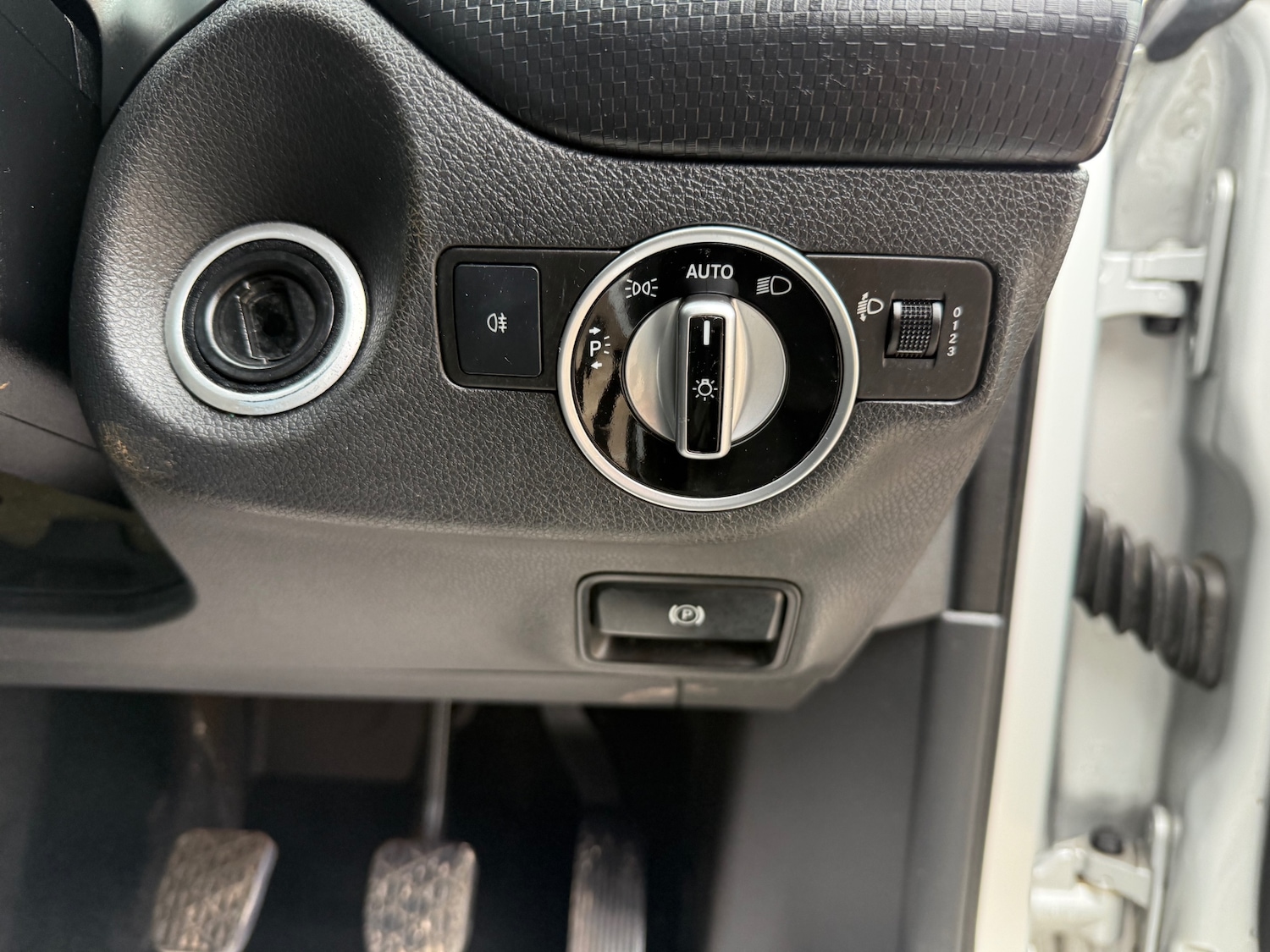 Used Mercedes-Benz A-Class 2014 for sale - 77778734: Photo 12