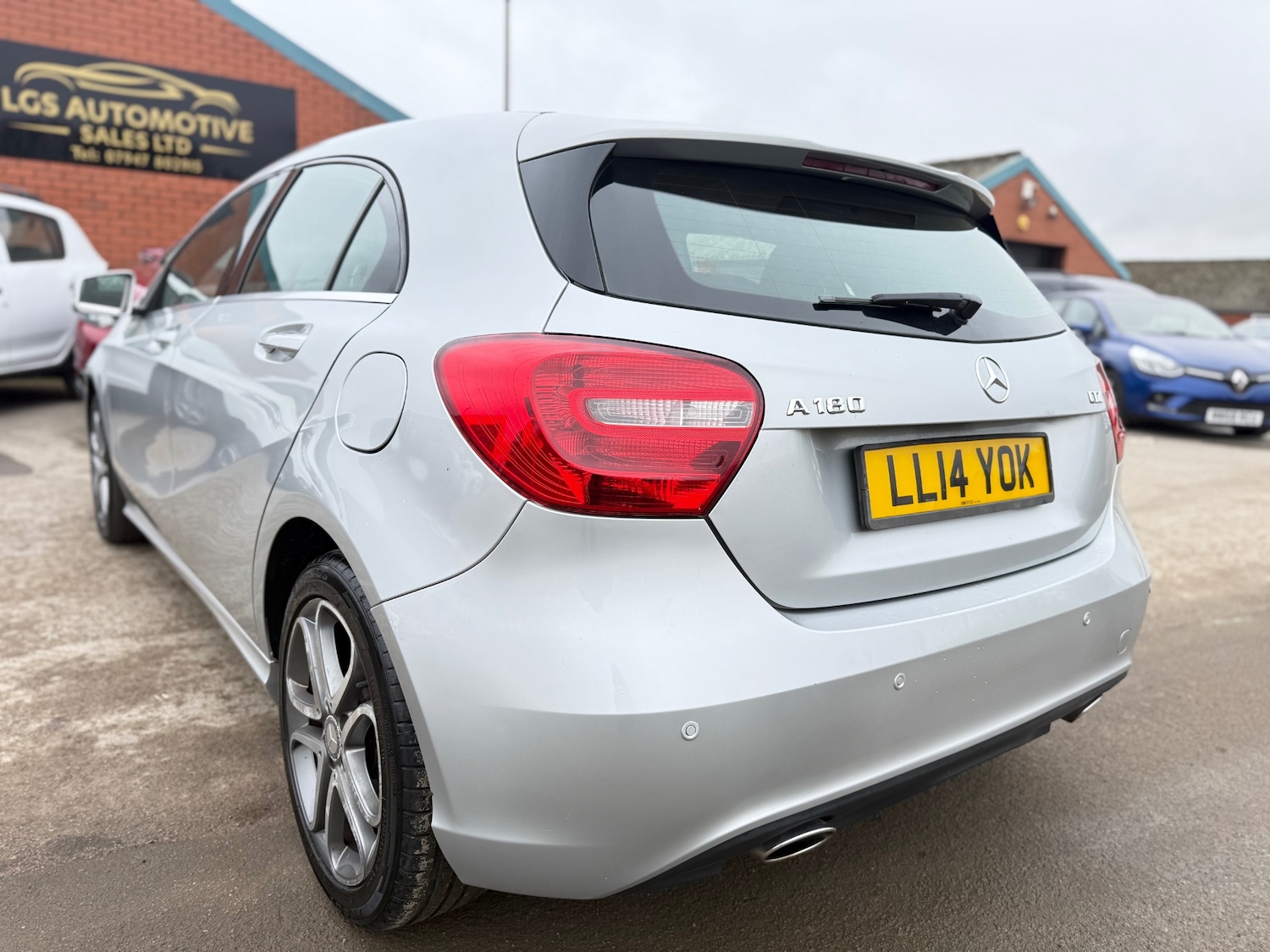 Used Mercedes-Benz A-Class 2014 for sale - 77778734: Photo 6