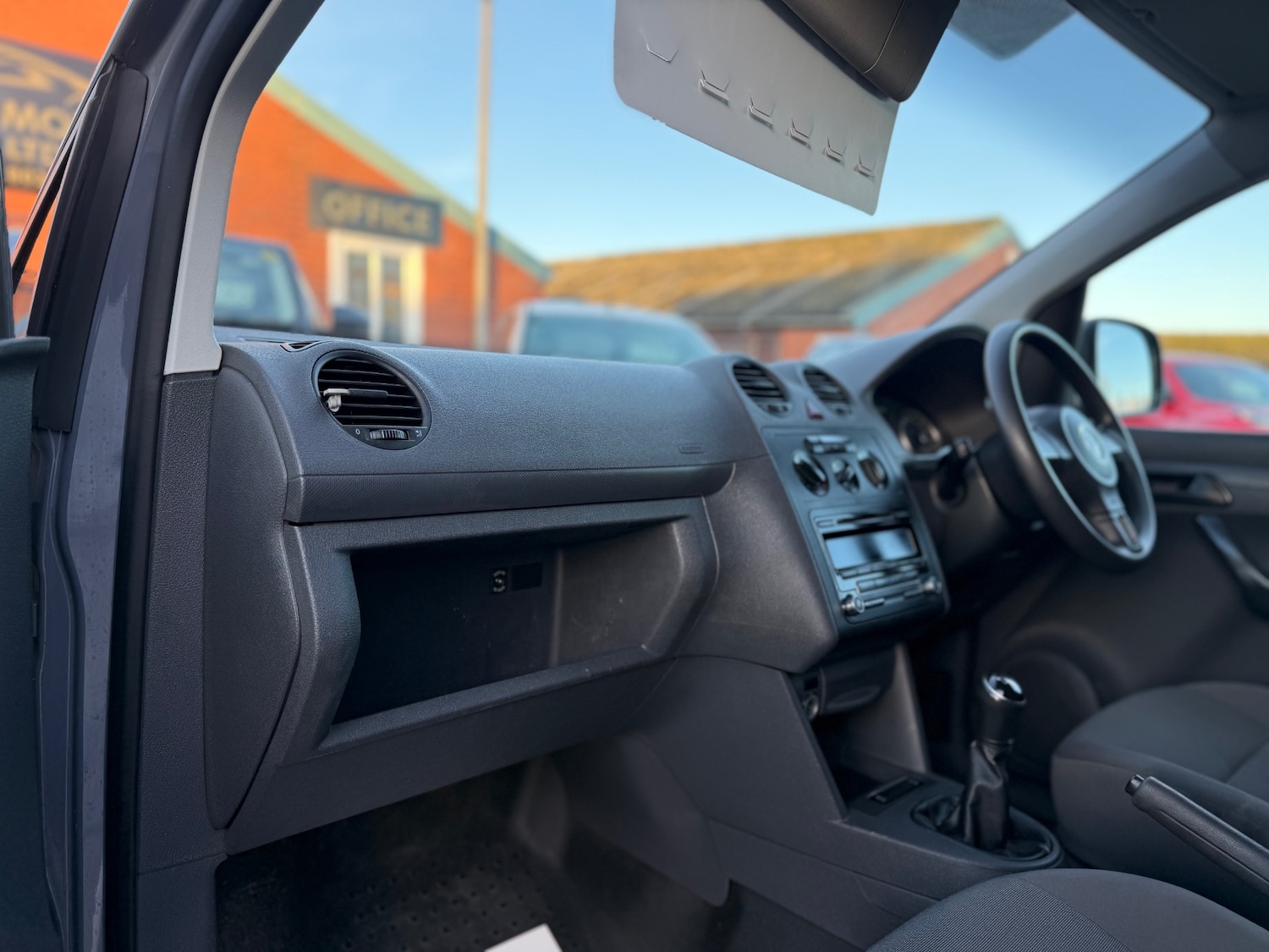 Used Volkswagen Caddy Maxi 2014 for sale - 77162353: Photo 17