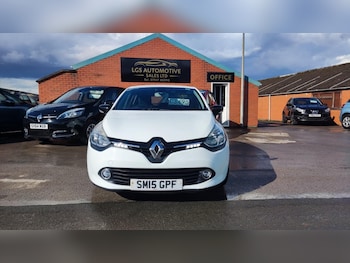 Used Renault Clio 2015 for sale - 75952621: Photo