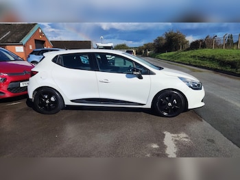 Used Renault Clio 2015 for sale - 75952621: Photo