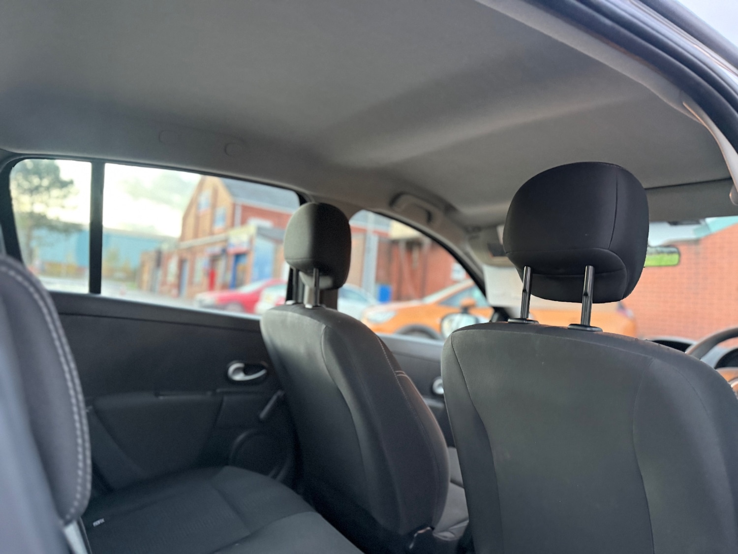 Used Renault Clio 2012 for sale - 76687418: Photo 13