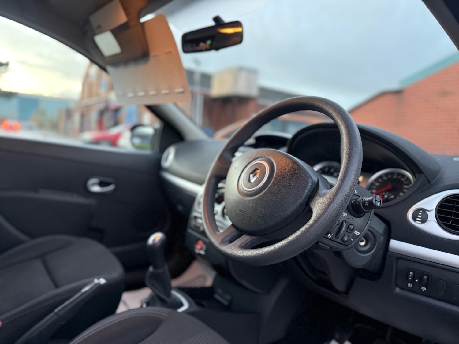 Used Renault Clio 2012 for sale - 76687418: Photo 9