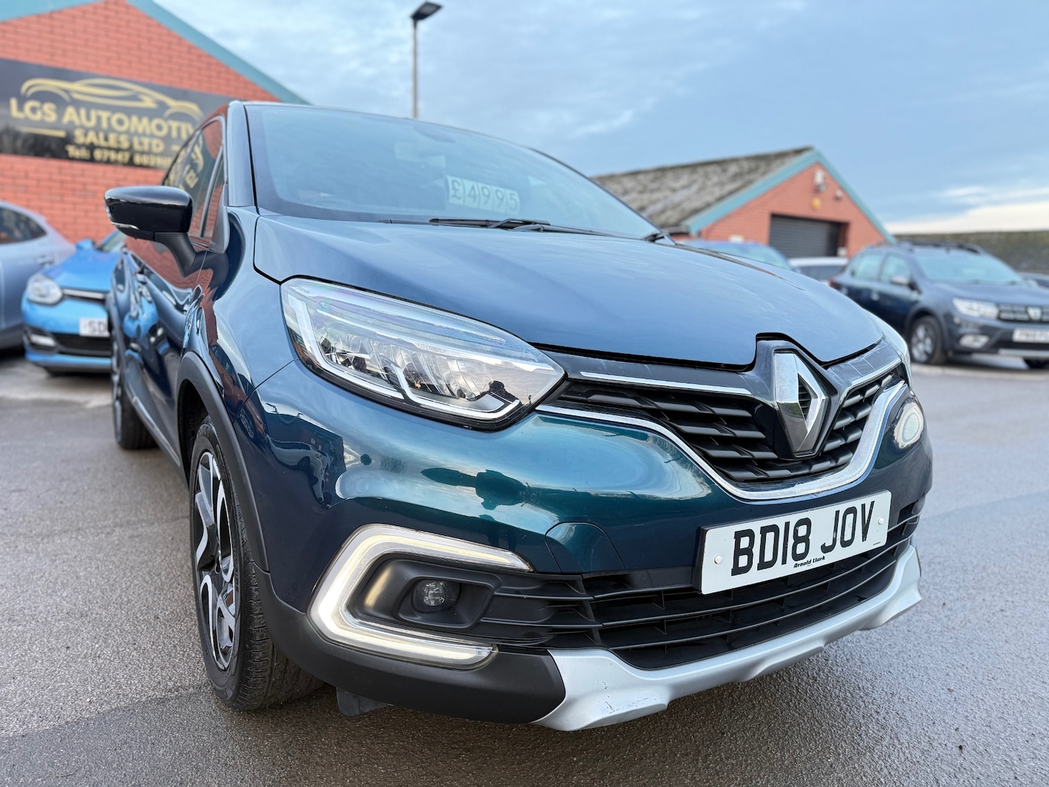 Used Renault Captur 2018 for sale - 76655627: Photo 1