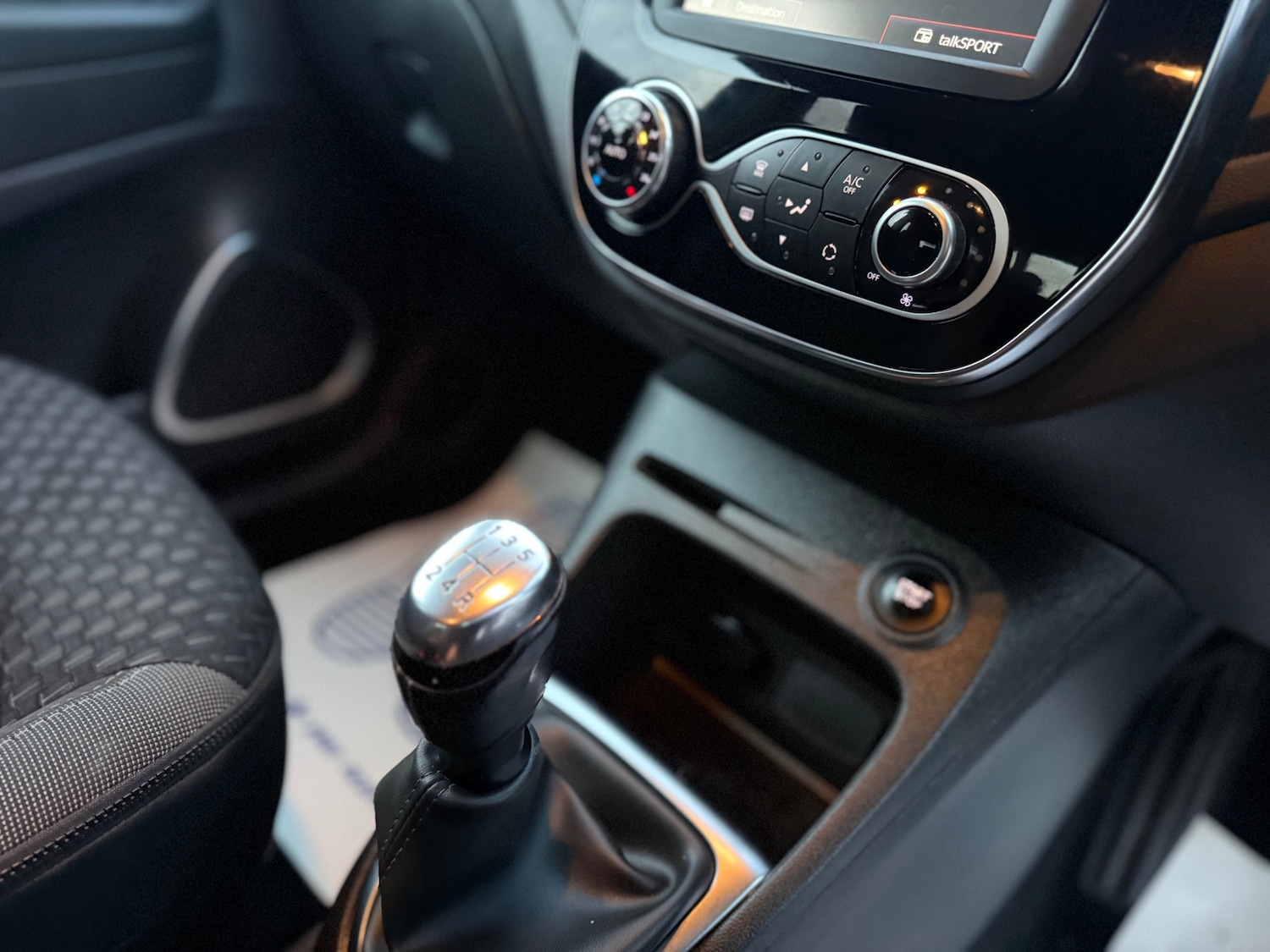 Used Renault Captur 2018 for sale - 76655627: Photo 10