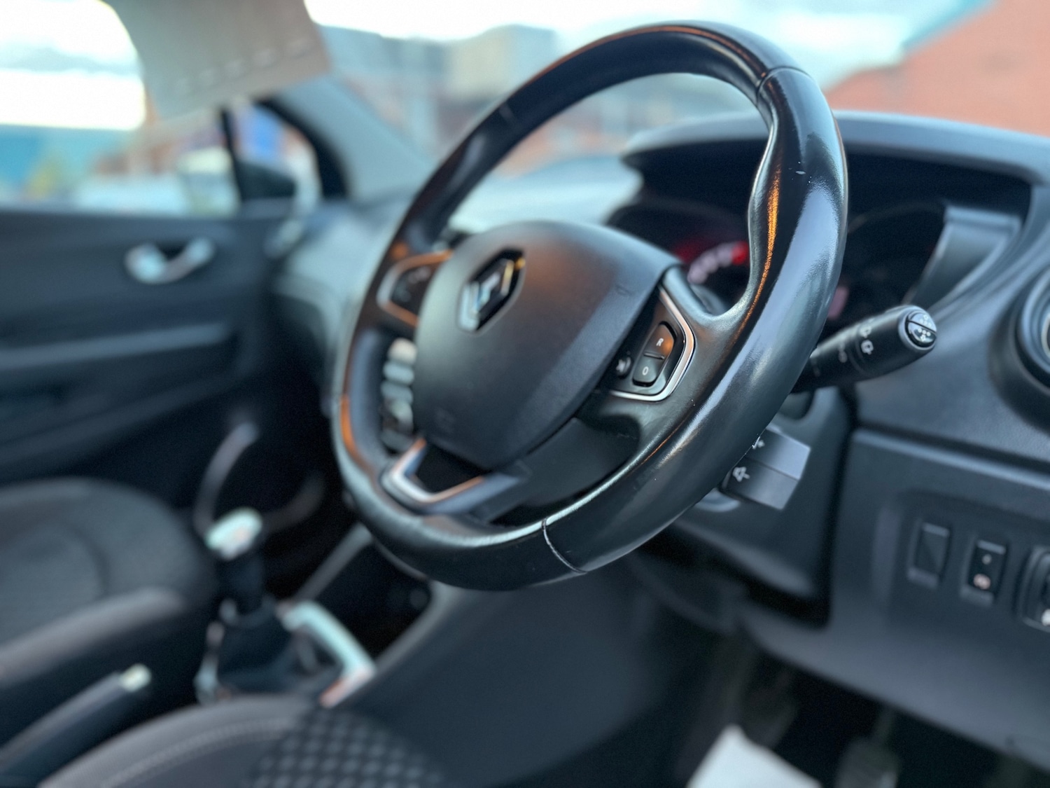 Used Renault Captur 2018 for sale - 76655627: Photo 11