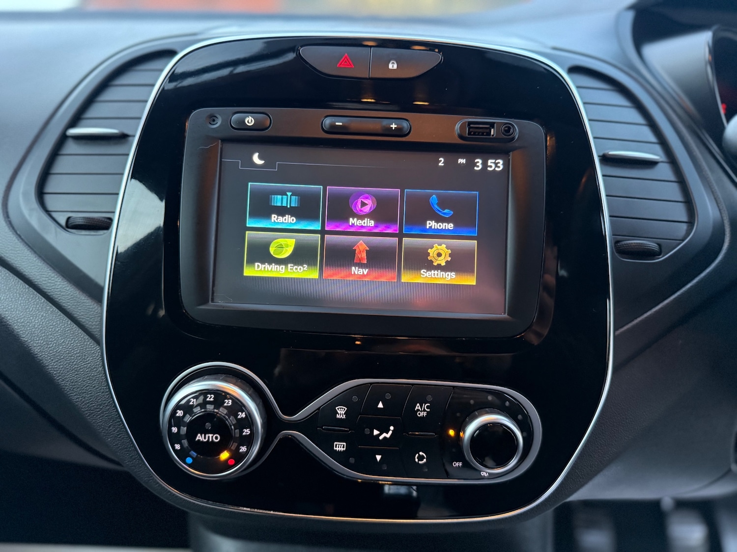 Used Renault Captur 2018 for sale - 76655627: Photo 16