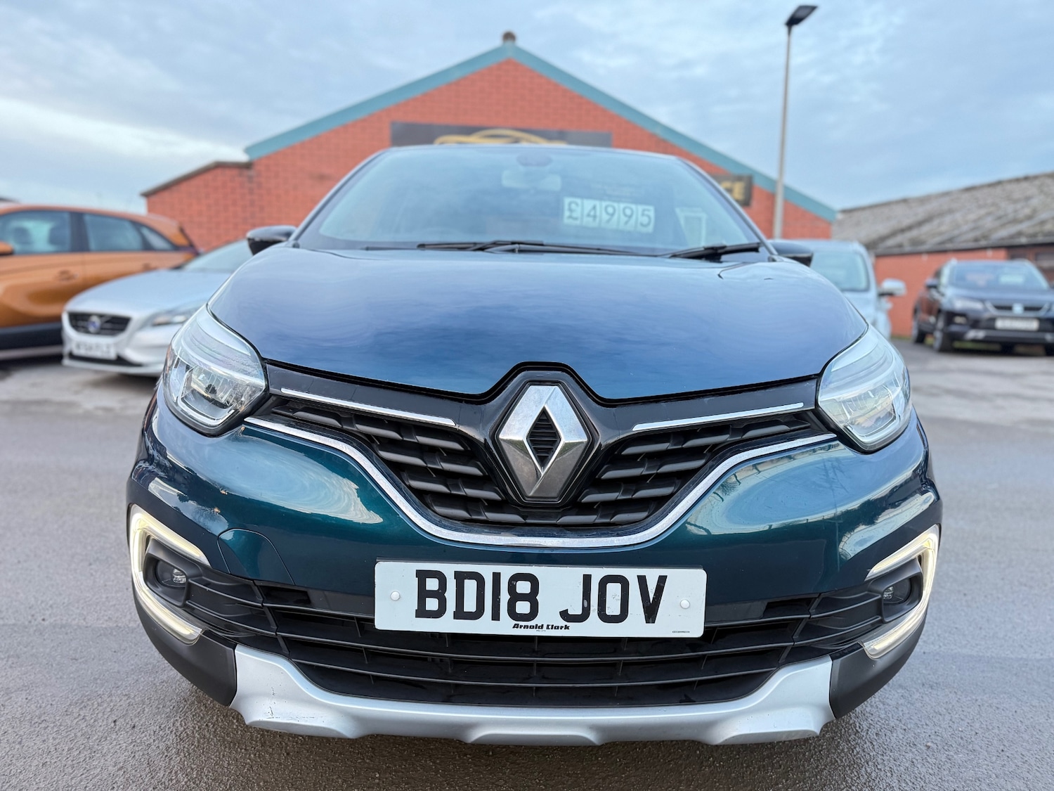 Used Renault Captur 2018 for sale - 76655627: Photo 2