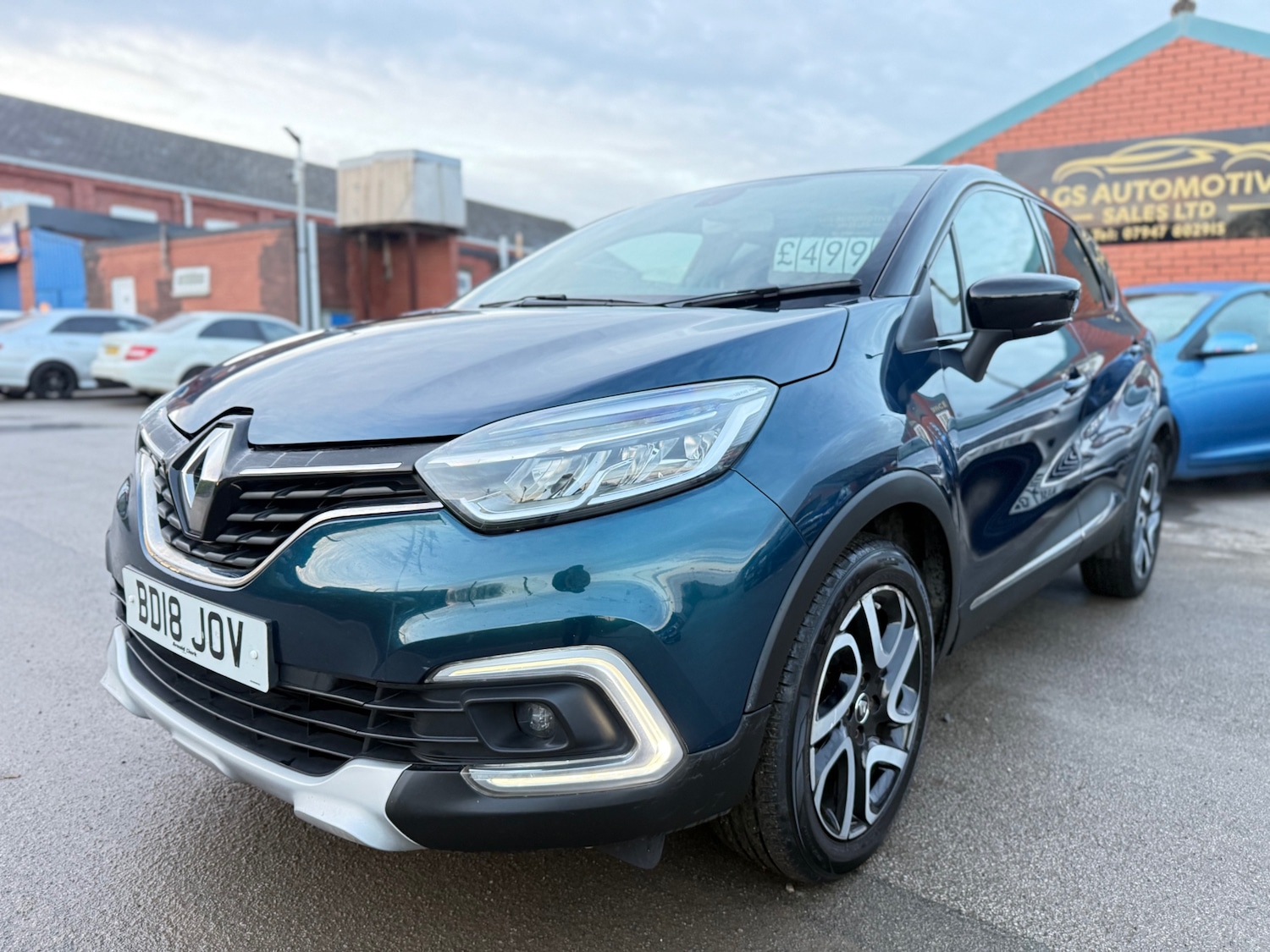 Used Renault Captur 2018 for sale - 76655627: Photo 3