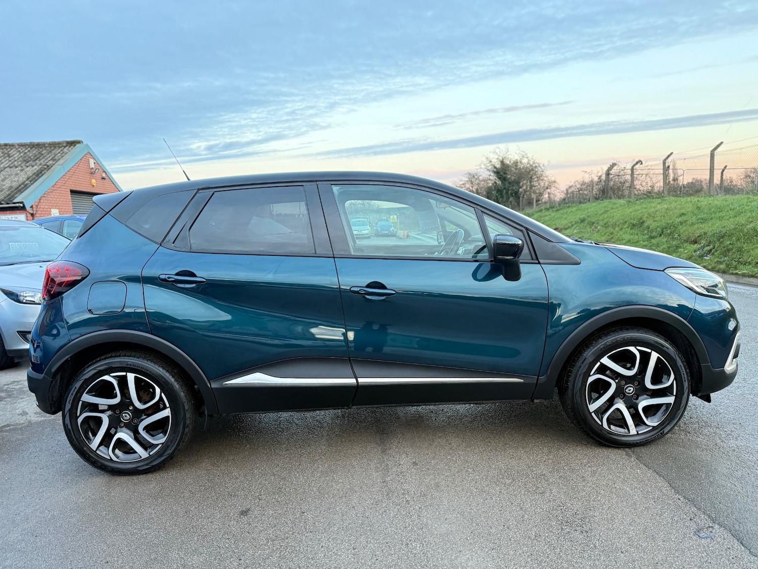 Used Renault Captur 2018 for sale - 76655627: Photo 5