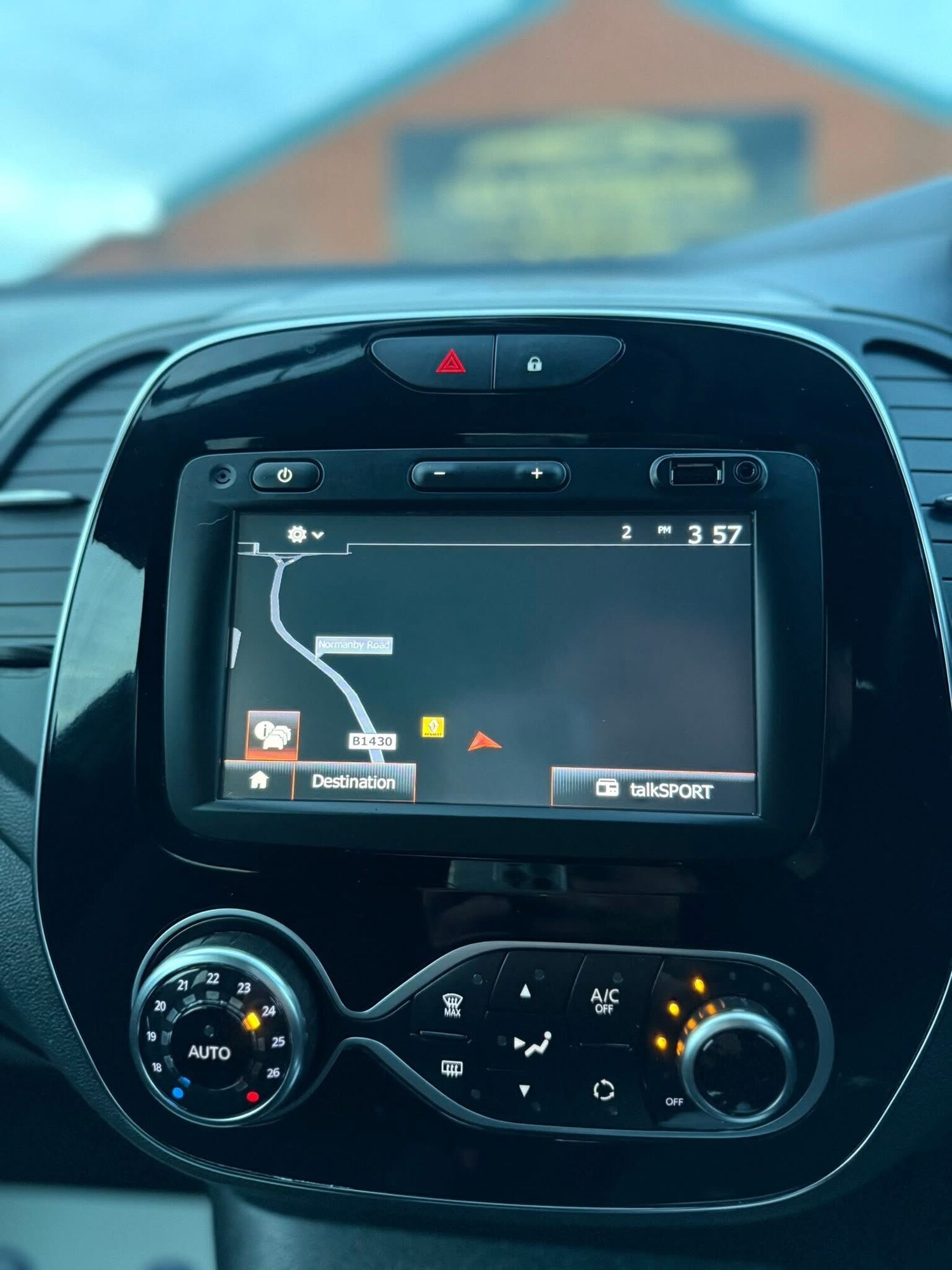 Used Renault Captur 2018 for sale - 77822408: Photo 14