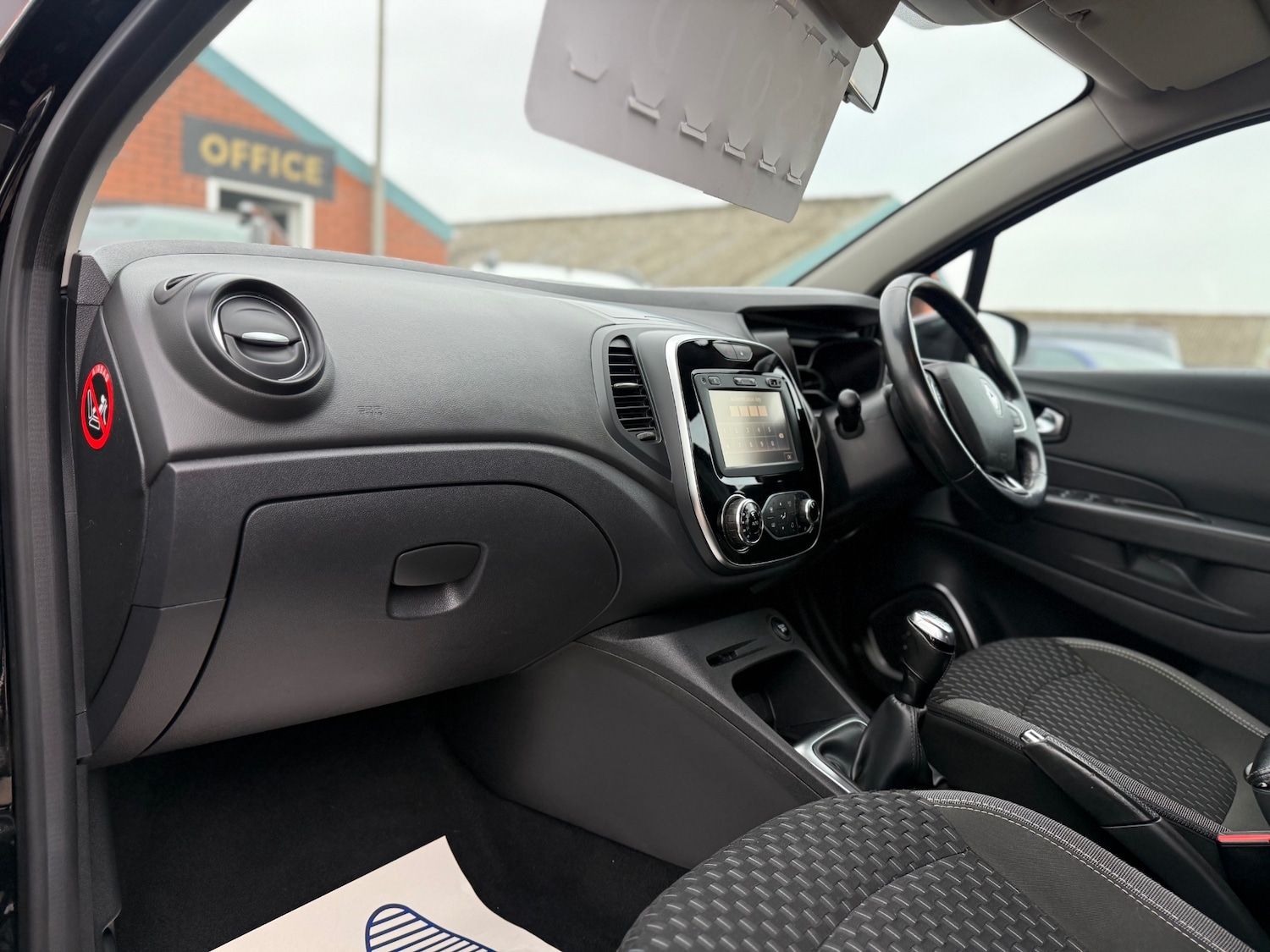 Used Renault Captur 2018 for sale - 77822408: Photo 16