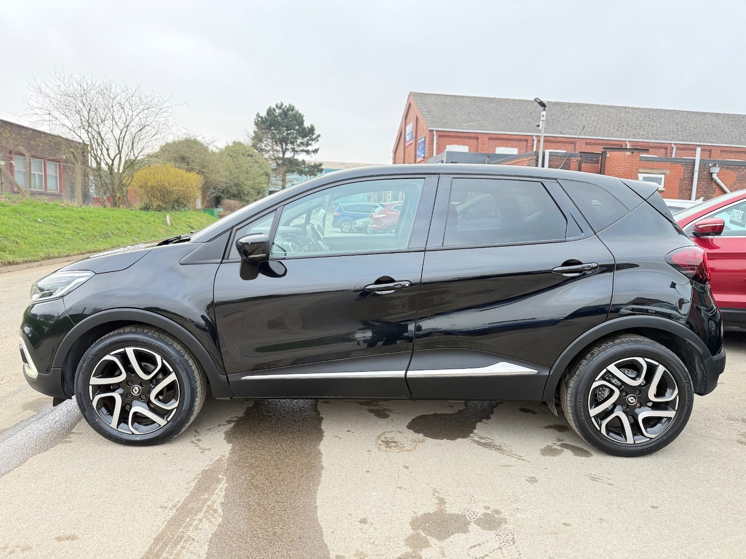 Used Renault Captur 2018 for sale - 77822408: Photo 4