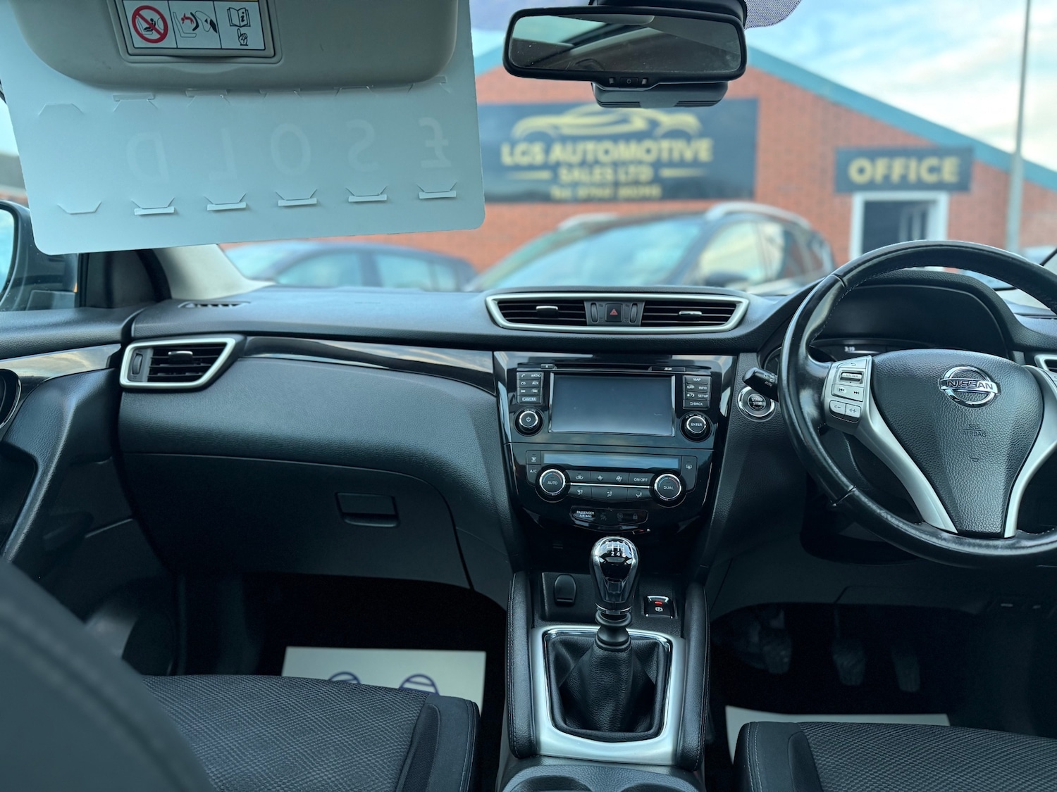 Used Nissan Qashqai 2015 for sale - 76837250: Photo 11