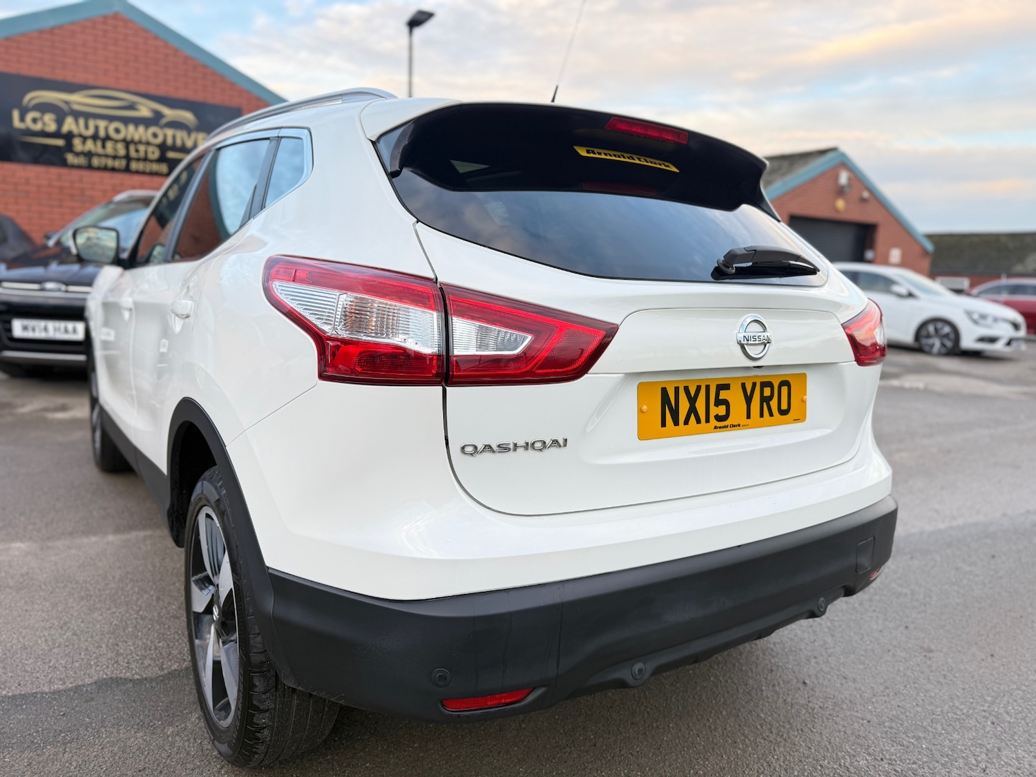 Used Nissan Qashqai 2015 for sale - 76837250: Photo 6