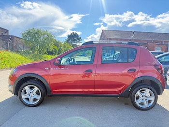 Used Dacia Sandero Stepway 2014 for sale - 78968189: Photo