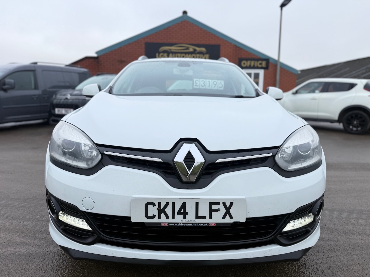 Used Renault Megane 2014 for sale - 77228391: Photo 2