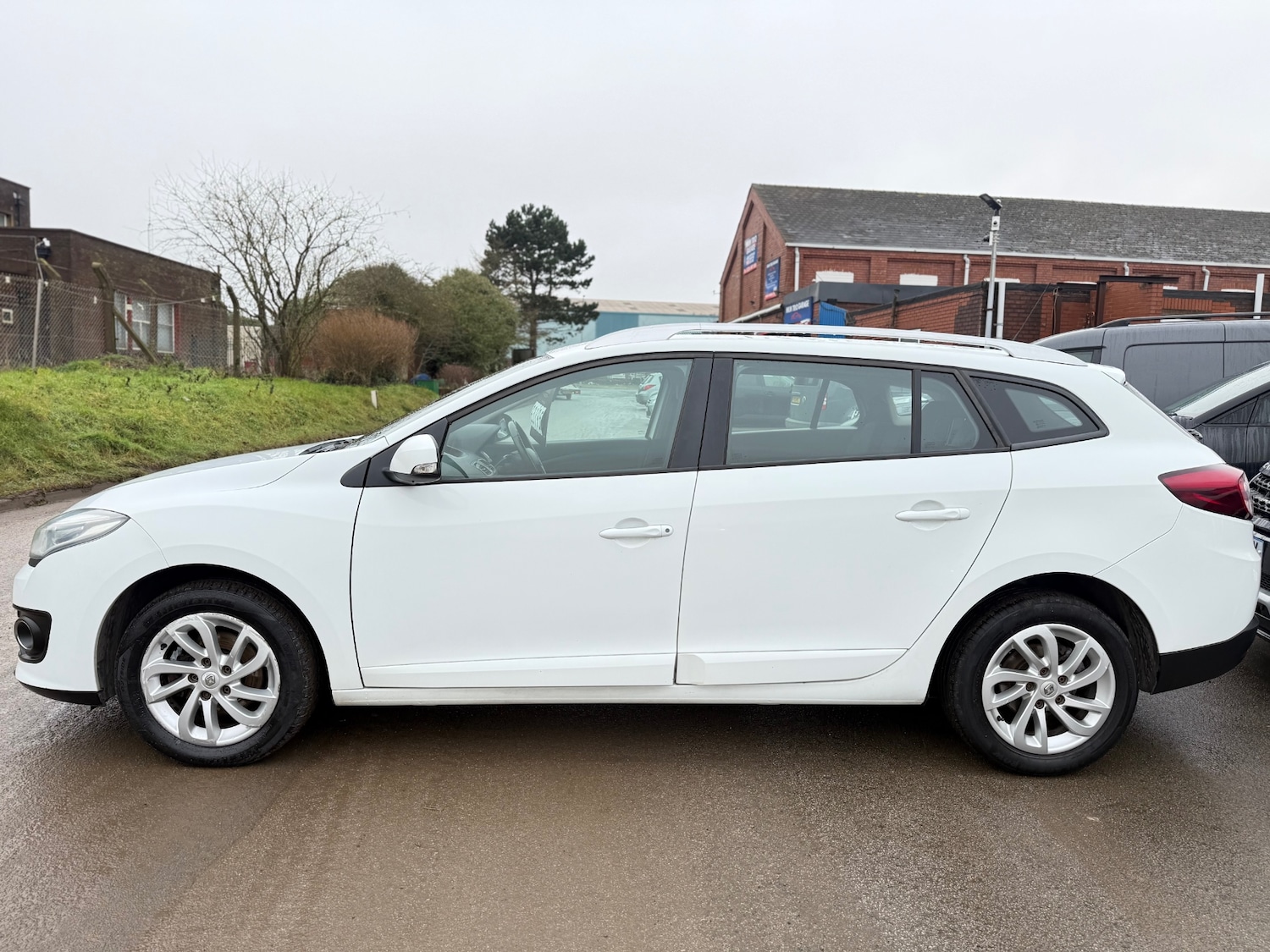 Used Renault Megane 2014 for sale - 77228391: Photo 4