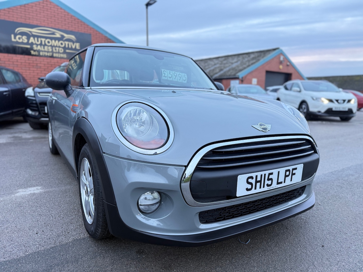 Used MINI Hatch 2015 for sale - 76836934: Photo 1