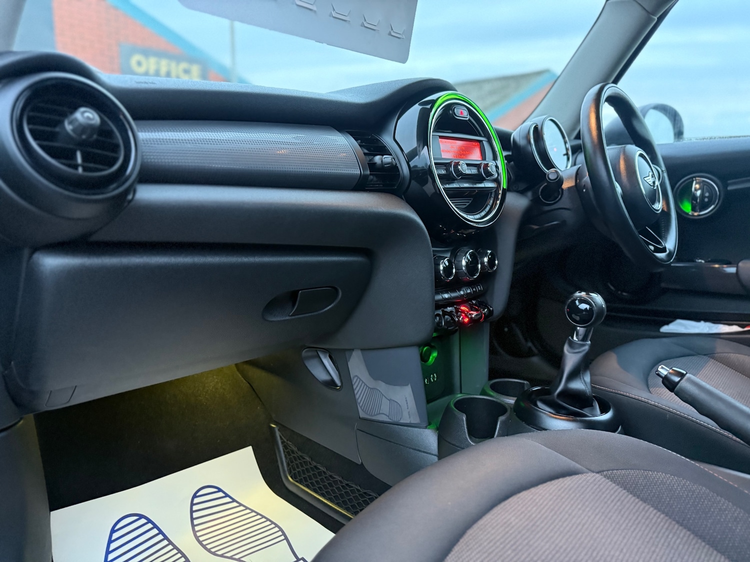 Used MINI Hatch 2015 for sale - 76836934: Photo 16