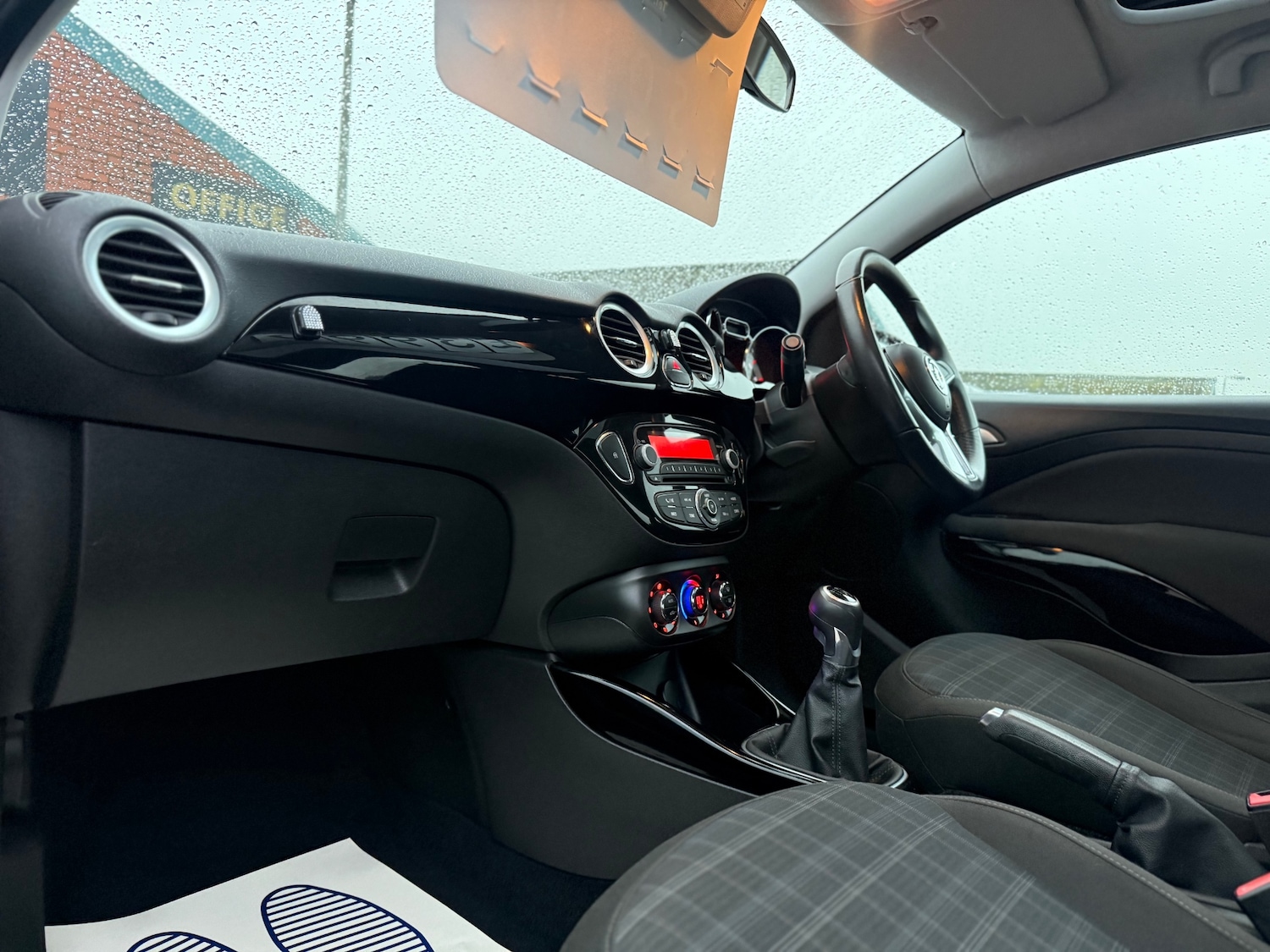 Used Vauxhall ADAM 2015 for sale - 77453479: Photo 15