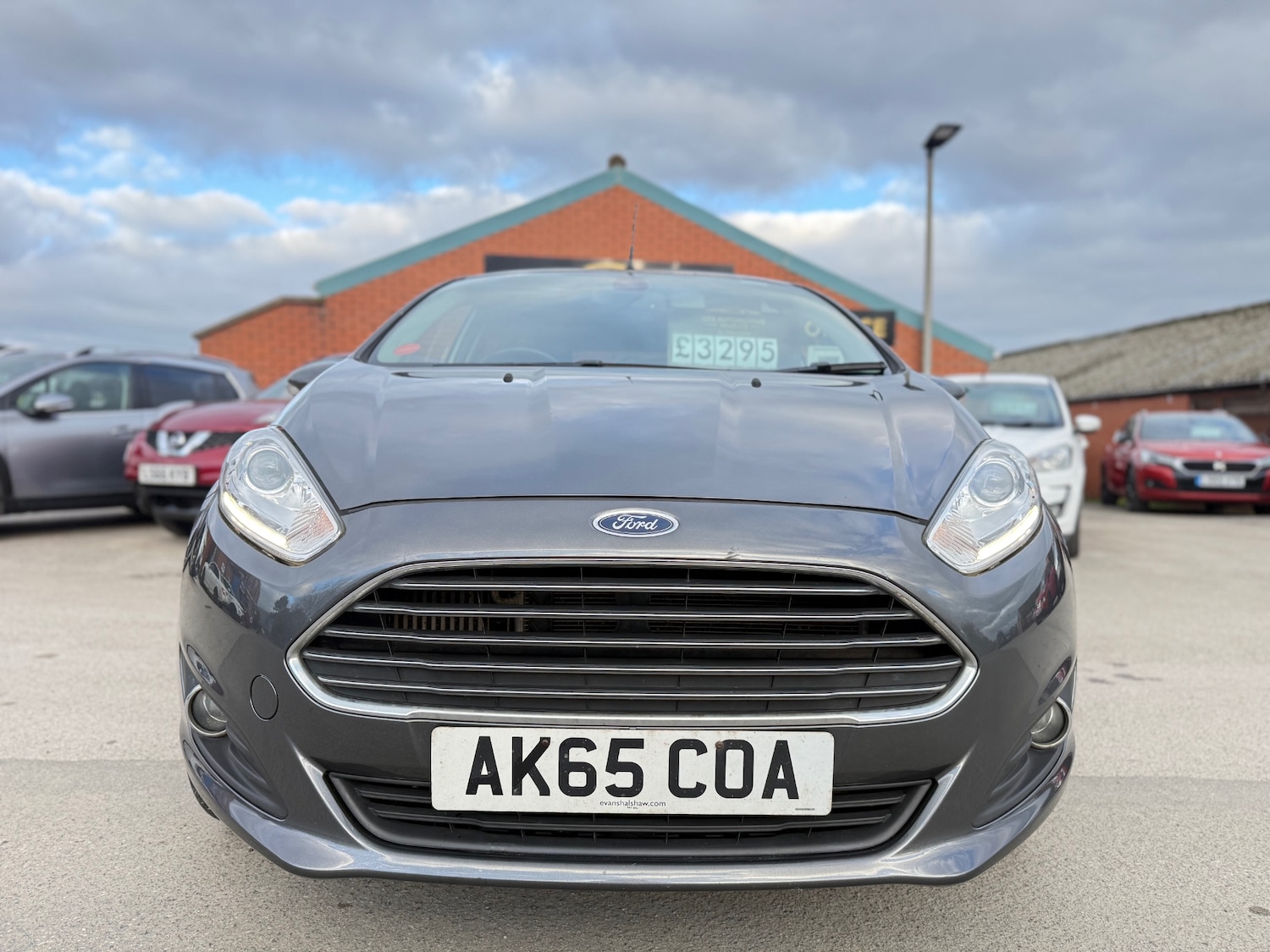 Used Ford Fiesta 2015 for sale - 77052975: Photo 2