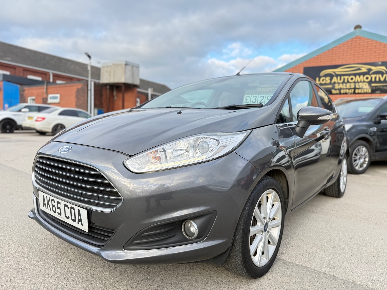 Used Ford Fiesta 2015 for sale - 77052975: Photo 3