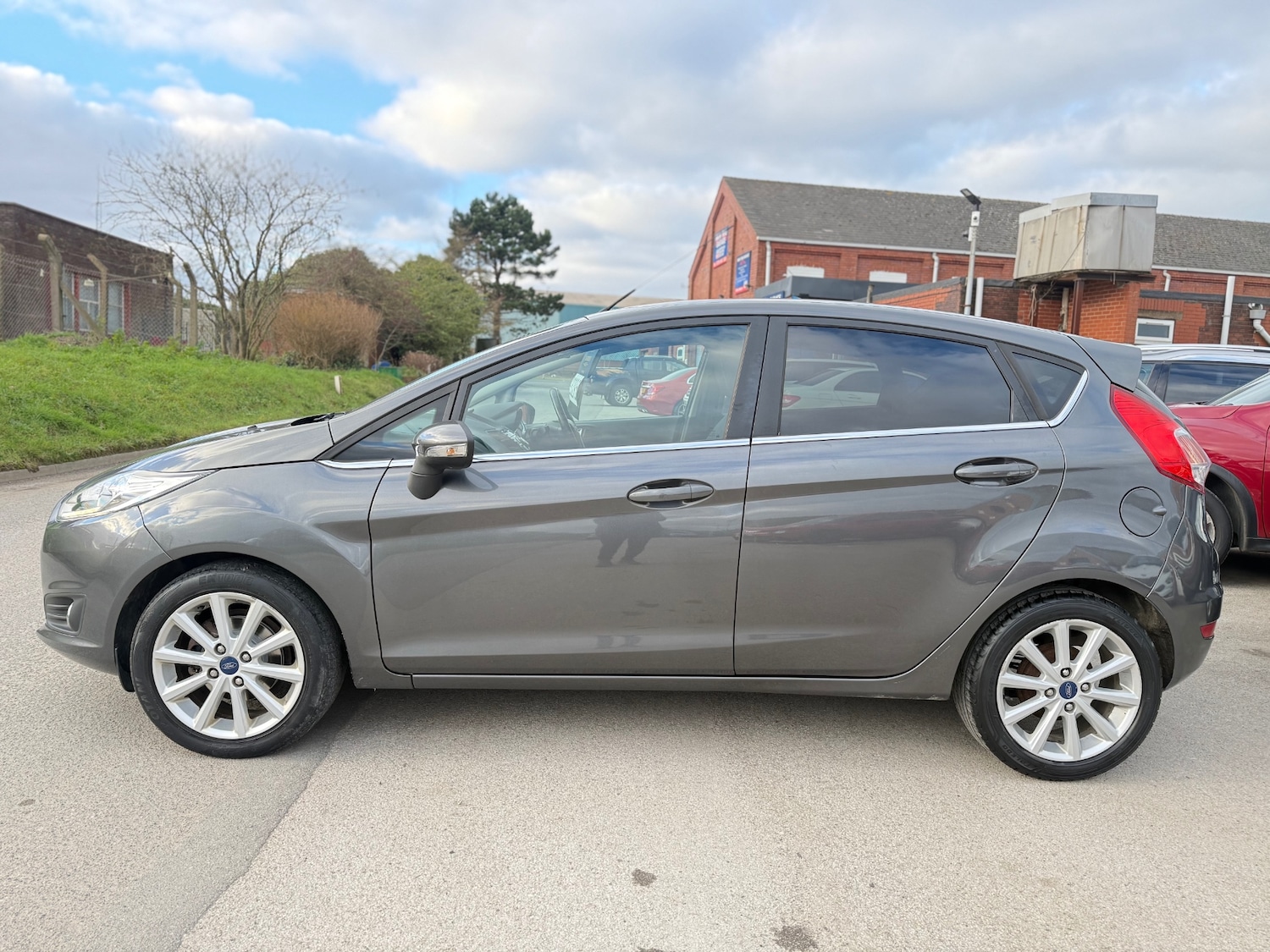 Used Ford Fiesta 2015 for sale - 77052975: Photo 4