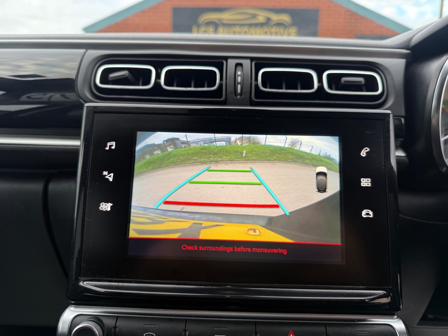 Used Citroen C3 2017 for sale - 76470924: Photo 11