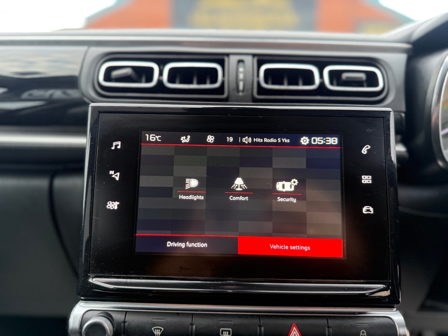 Used Citroen C3 2017 for sale - 76470924: Photo 13