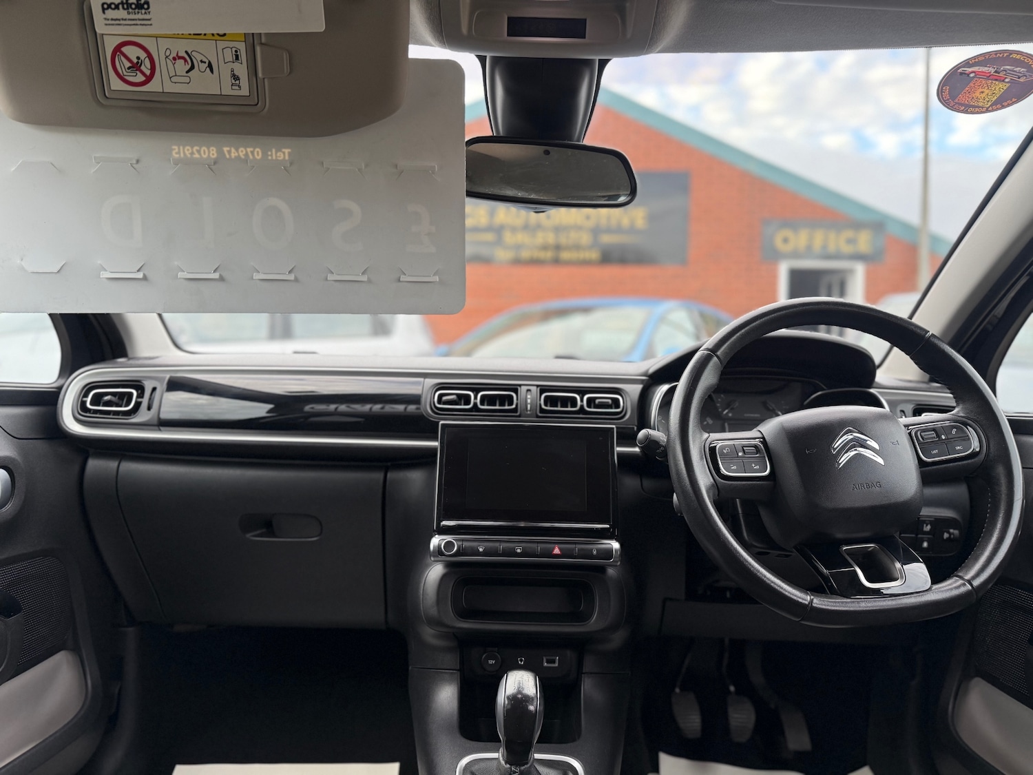 Used Citroen C3 2017 for sale - 76470924: Photo 9