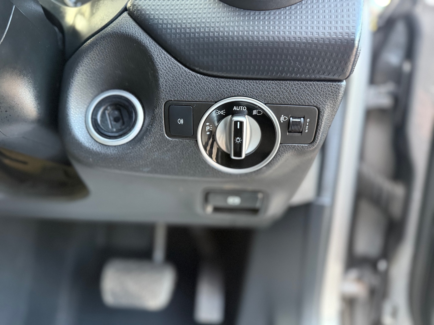 Used Mercedes-Benz A-Class 2014 for sale - 77837167: Photo 13