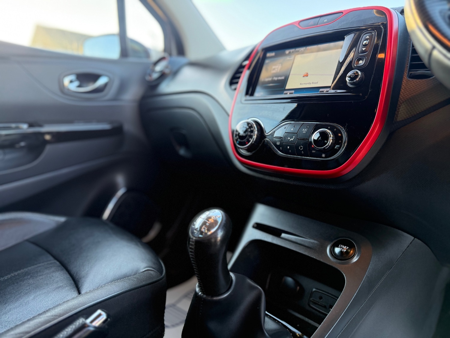 Used Renault Captur 2015 for sale - 77938283: Photo 14