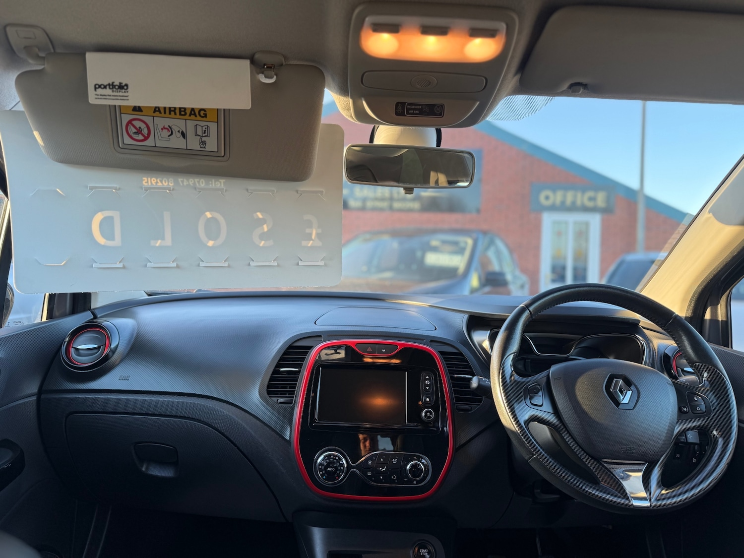 Used Renault Captur 2015 for sale - 77938283: Photo 15