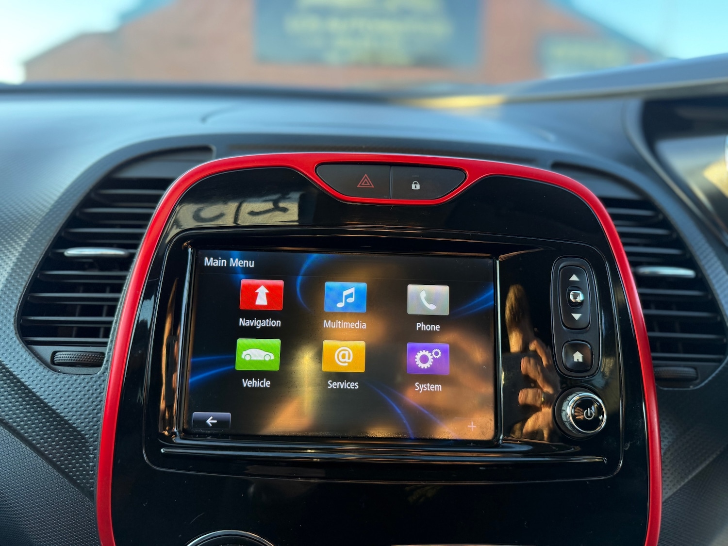 Used Renault Captur 2015 for sale - 77938283: Photo 19