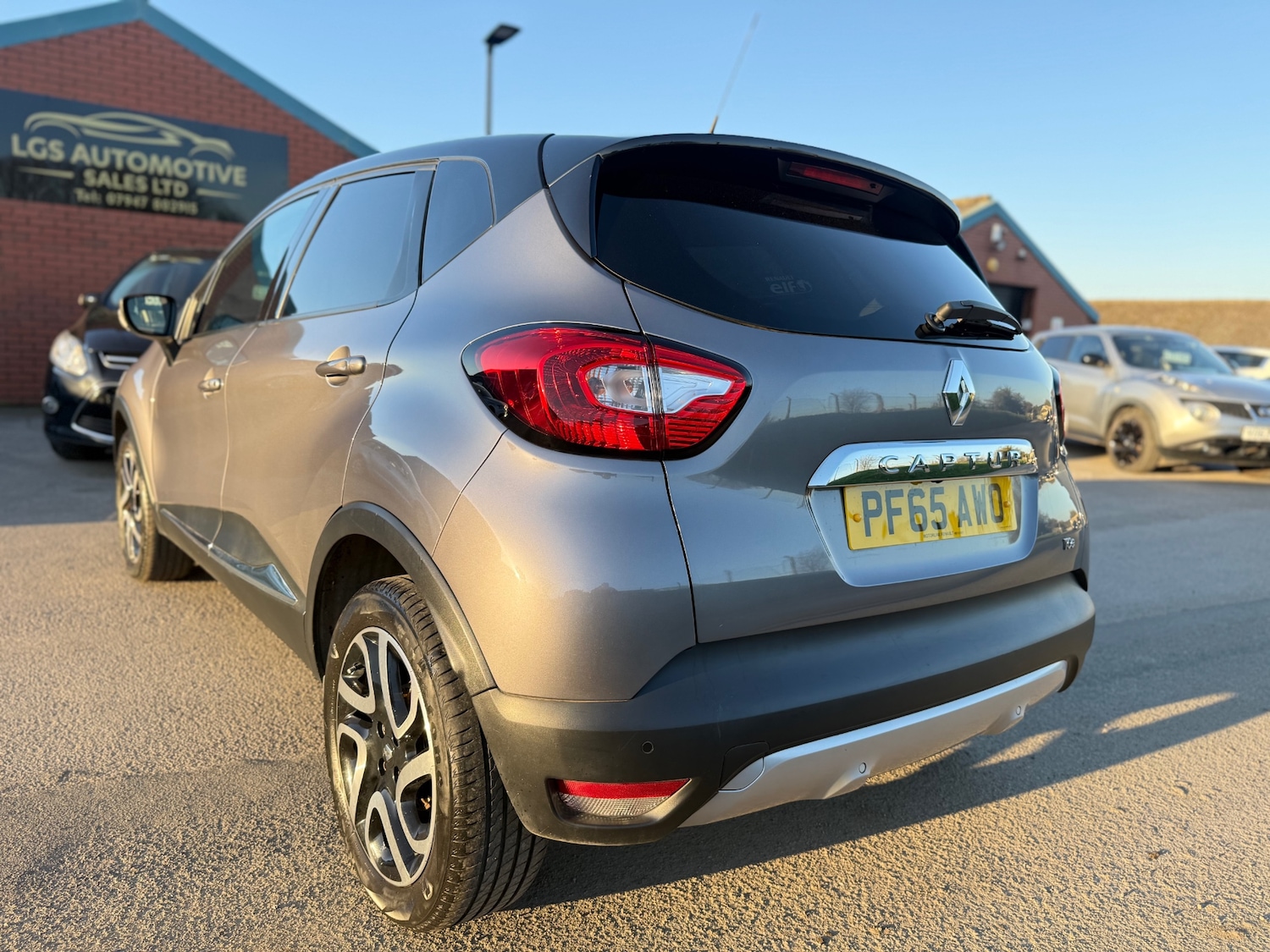 Used Renault Captur 2015 for sale - 77938283: Photo 6