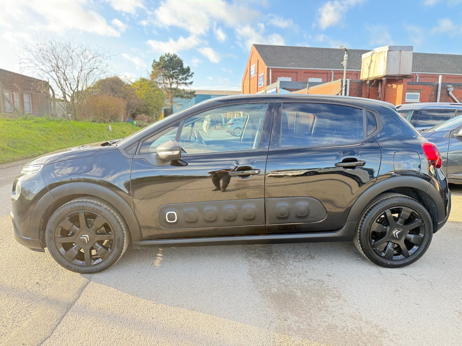 Used Citroen C3 2017 for sale - 76897143: Photo 4