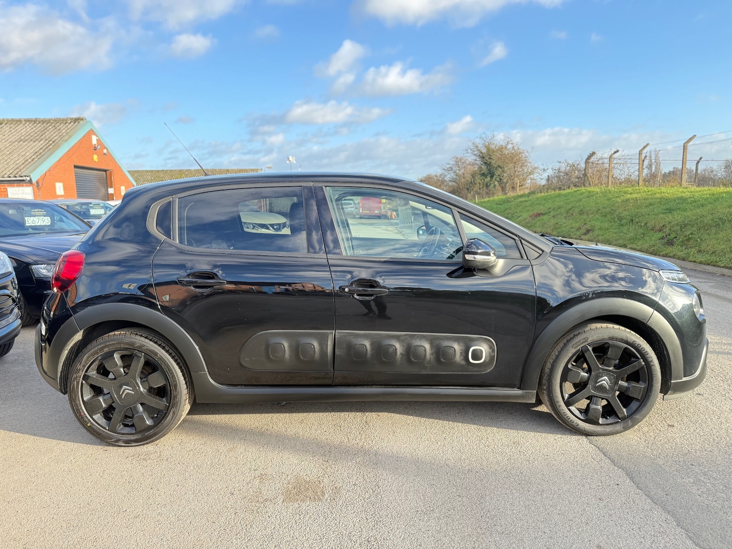 Used Citroen C3 2017 for sale - 76897143: Photo 5