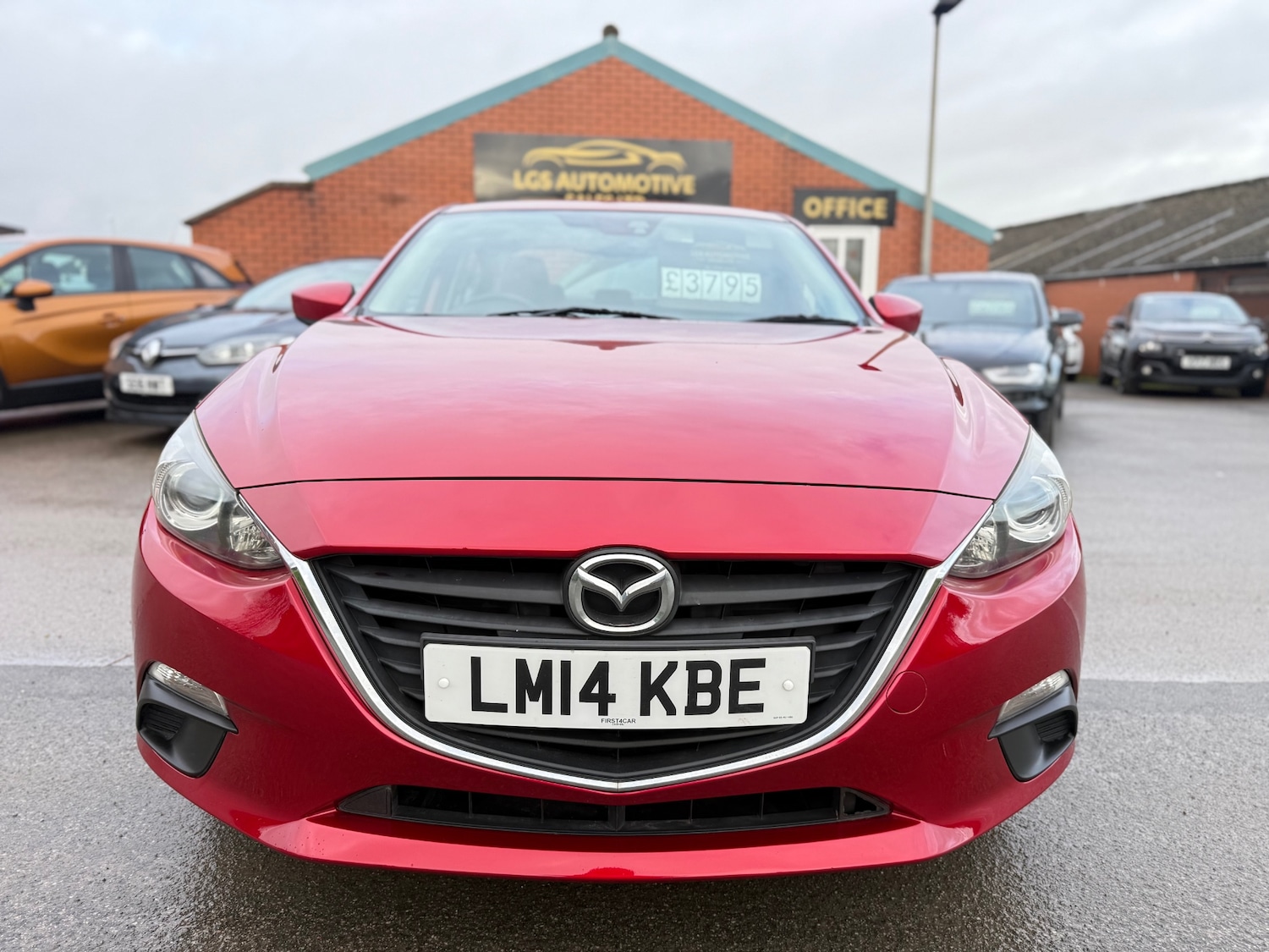 Used Mazda Mazda3 2014 for sale - 76854870: Photo 2