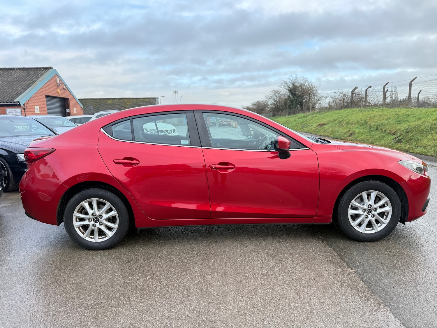 Used Mazda Mazda3 2014 for sale - 76854870: Photo 5