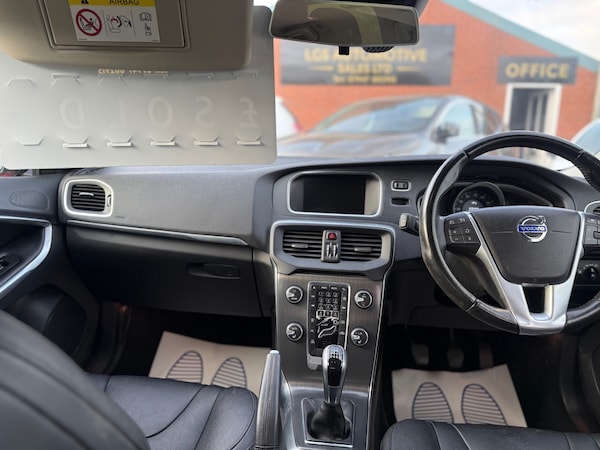 Used Volvo V40 2015 for sale - 76225155: Photo 10