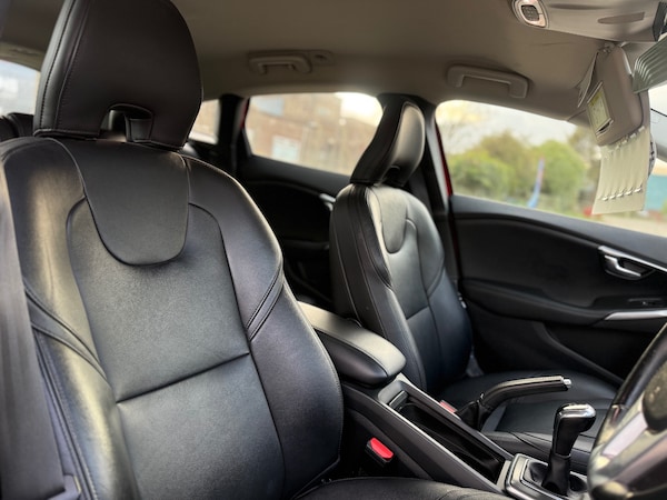 Used Volvo V40 2015 for sale - 76225155: Photo 19